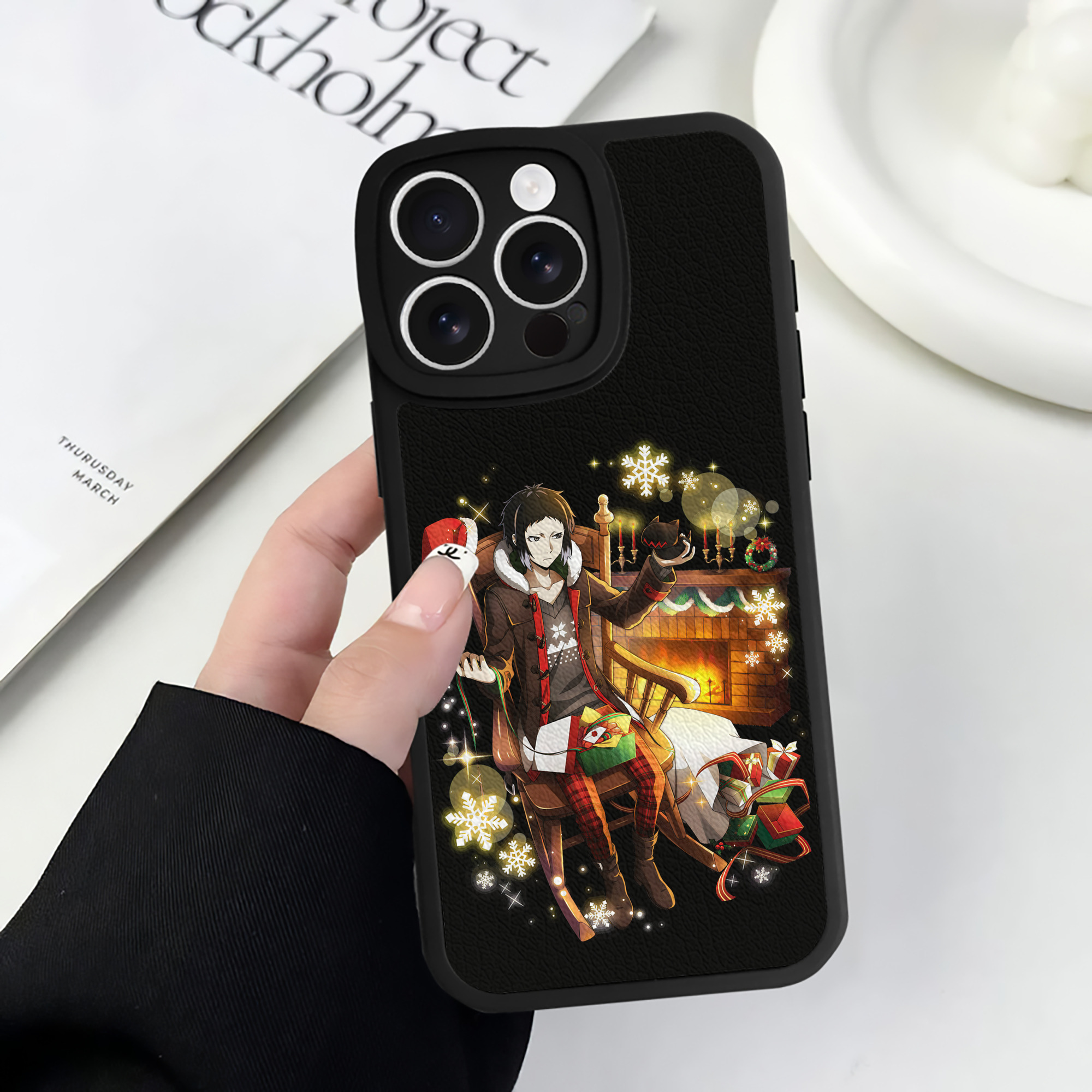 （画像用） 文豪ストレイドッグス Bungo Stray Dogs 【iPhone 16シリーズ対応】シリコンスマホケース（レザー調） 材質：シリコン